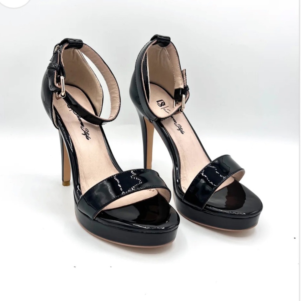 Diverse Style Black Ankle Strap Heel